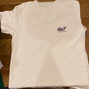 M Vineyard Vines White Coral Whale Short Sleeve T-Shirt